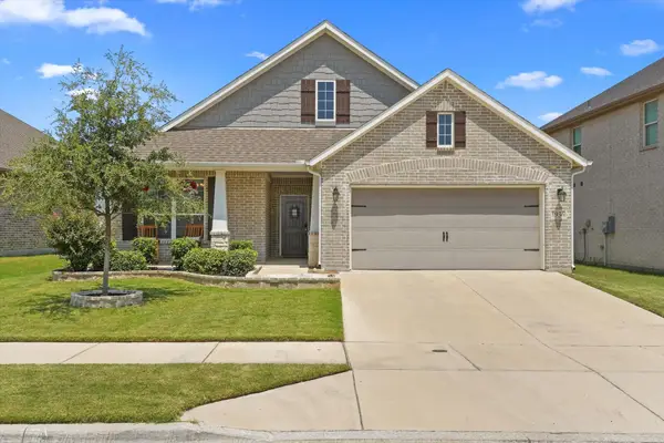 1936 Gill Star Drive, Haslet, TX 76052