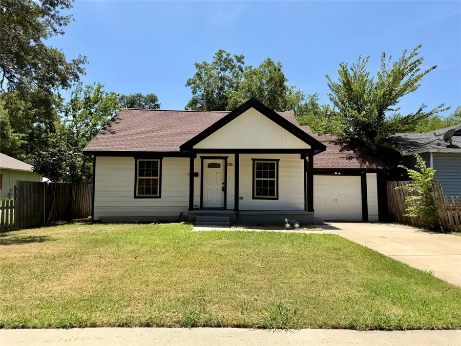 105 W Damon Street, Terrell, TX 75160 - #3