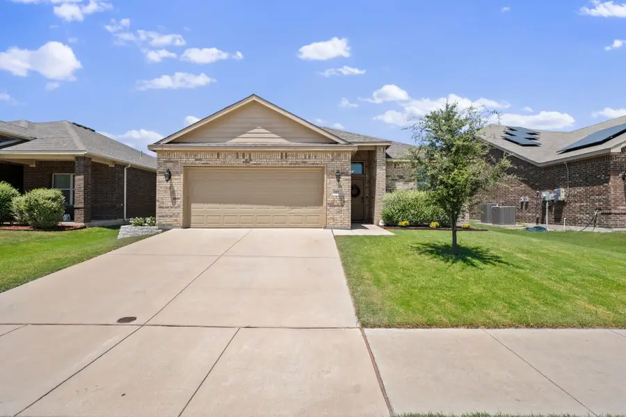 312 Marble Creek Drive, Fort Worth, TX 76131 - #2