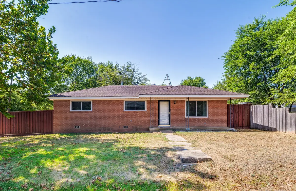 203 W College Street, Whitewright, TX 75491 - #1
