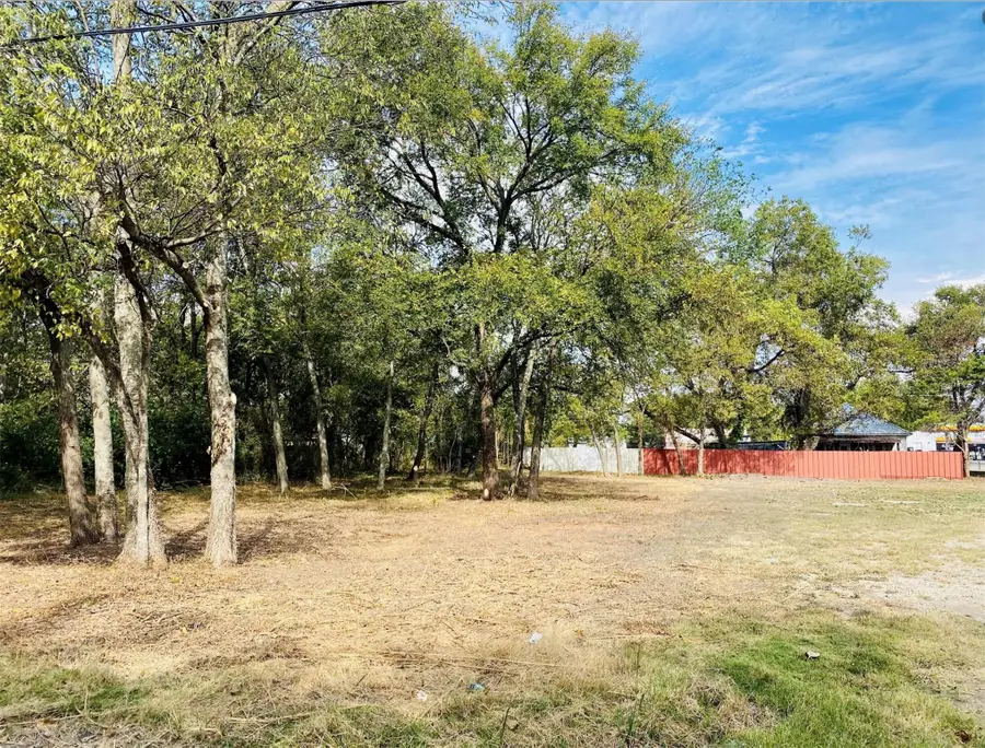 301 W Elm Street, Hillsboro, TX 76645 - #3