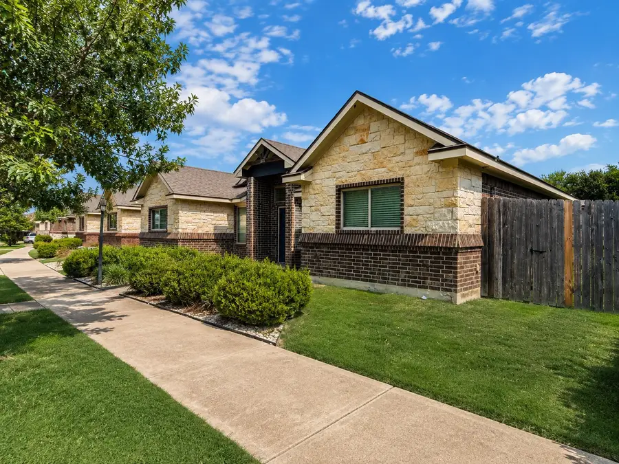 220 Church Avenue, Waco, TX 76706 - #2
