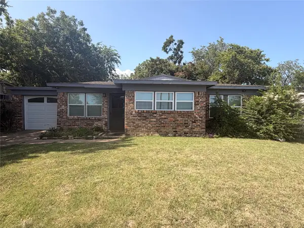 6033 Ramey Avenue, Fort Worth, TX 76112