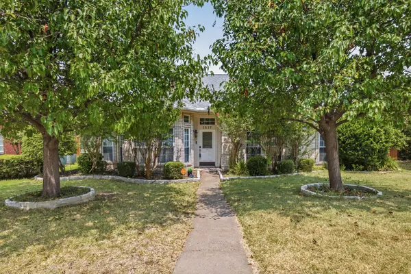 1517 Palisades Drive, Carrollton, TX 75007