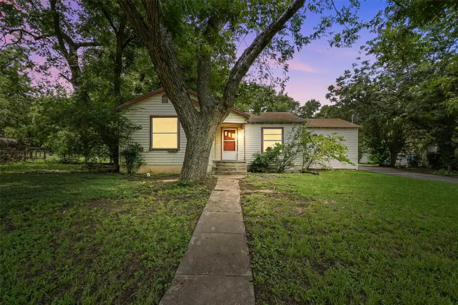 414 S Broadway Street, Bells, TX 75414 - #3