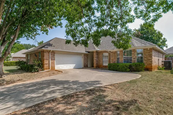 7917 Clear Brook Circle, Fort Worth, TX 76123