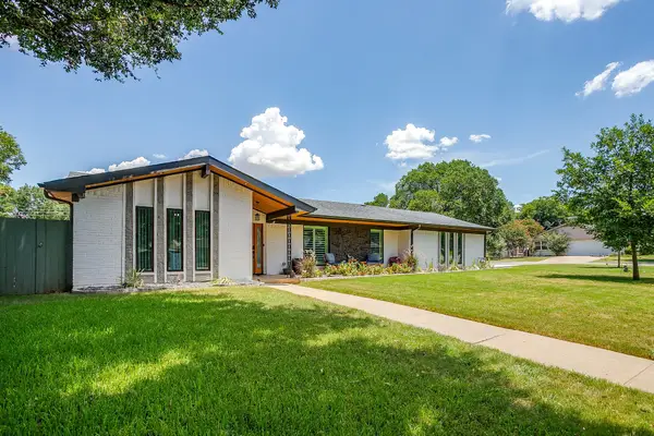 400 Glenn Drive, Hurst, TX 76053