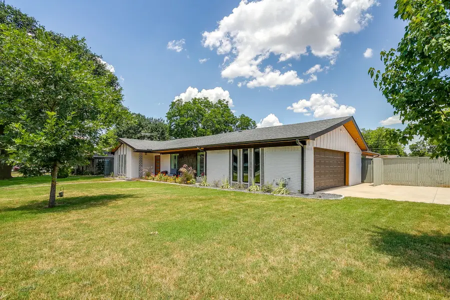 400 Glenn Drive, Hurst, TX 76053 - #3