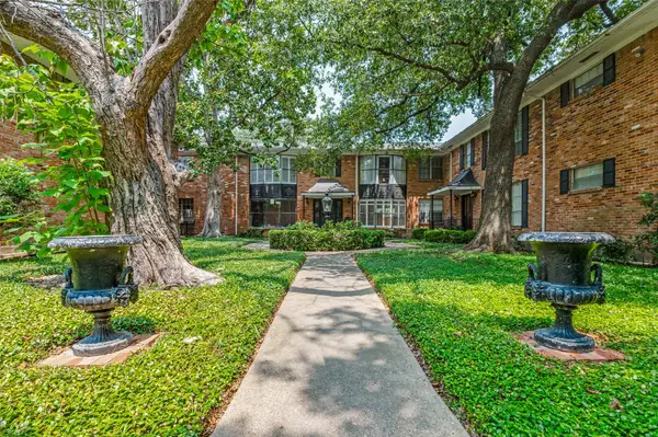 6345 Bandera Avenue #C, Dallas, TX 75225
