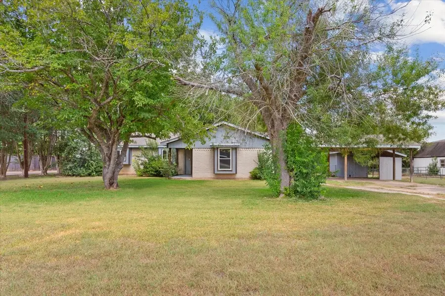 901 S Old Temple Road, Lorena, TX 76655 - #3
