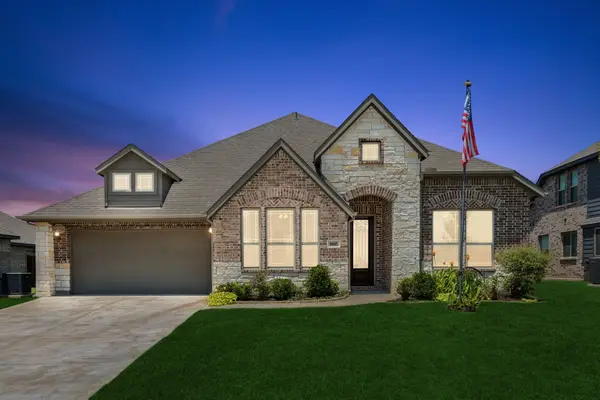 1005 Longbow Lane, Crowley, TX 76036