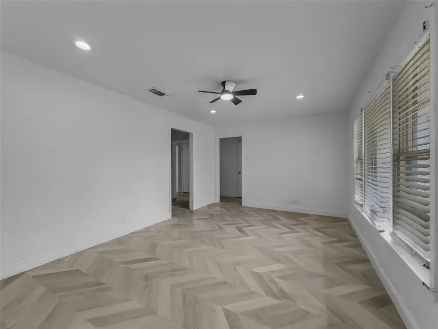 219 W Taylor Street, Sherman, TX 75092 - #3