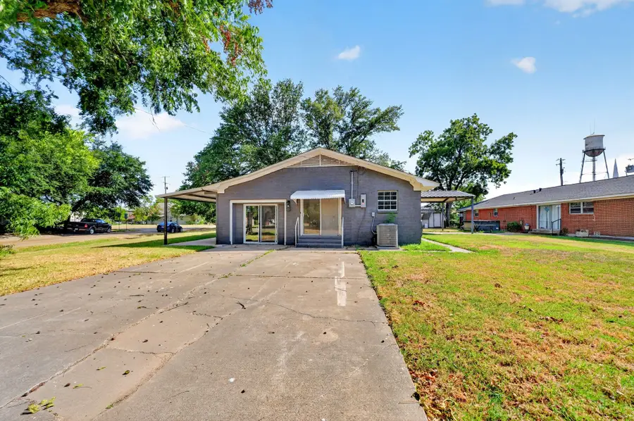 205 N 1st Street, Mabank, TX 75147 - #3