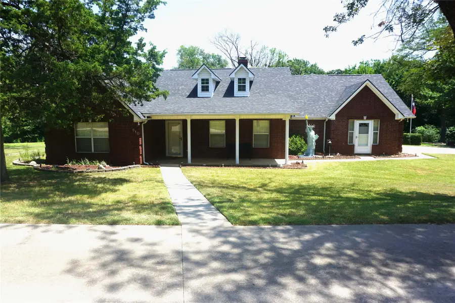 610 S Lillis Lane, Denison, TX 75020 - #2