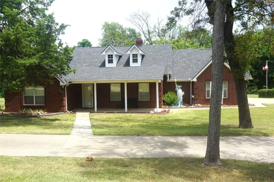 610 S Lillis Lane, Denison, TX 75020 - #3