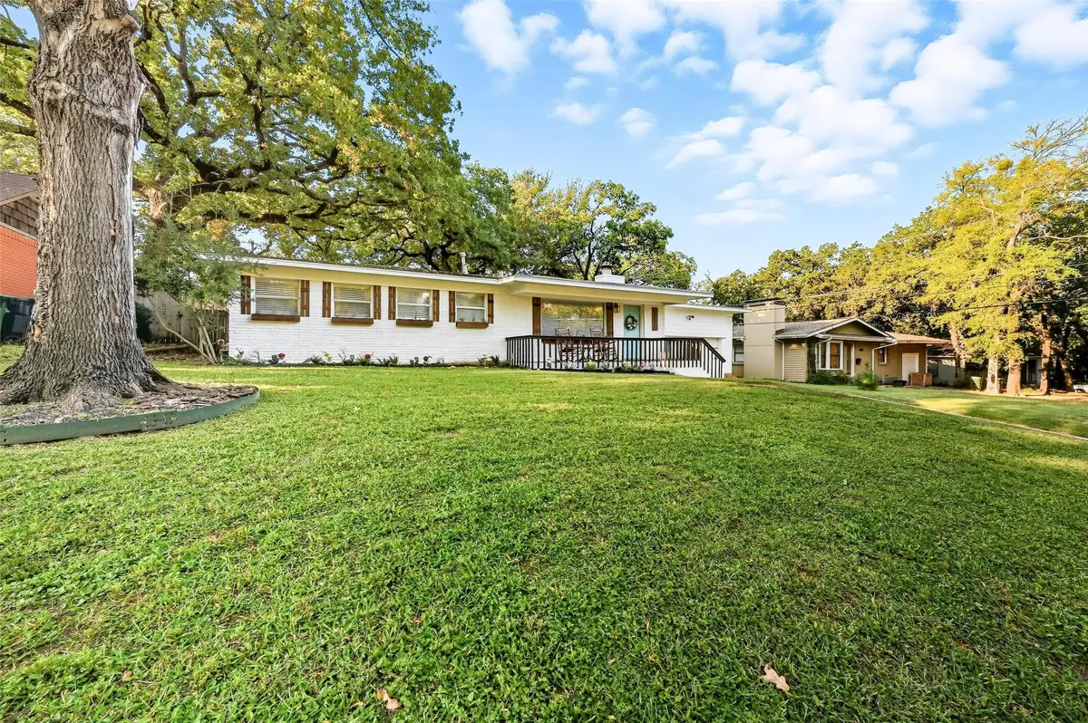 1310 W Cedar Street, Arlington, TX 76012 - #1