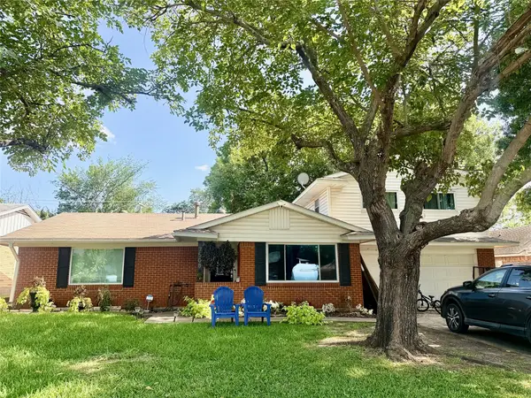 7508 S College Circle, North Richland Hills, TX 76180