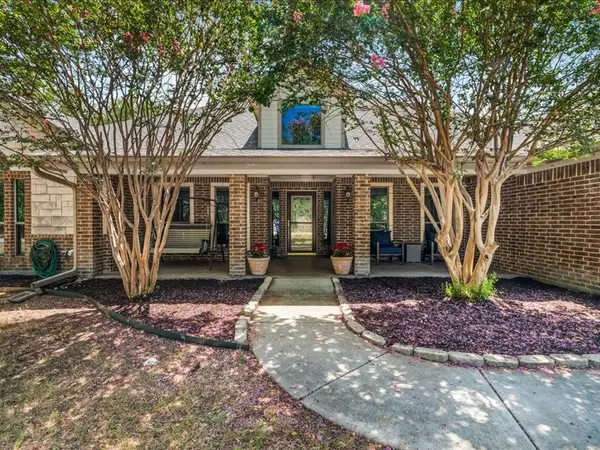 4031 Tortoise Lane, Fort Worth, TX 76135