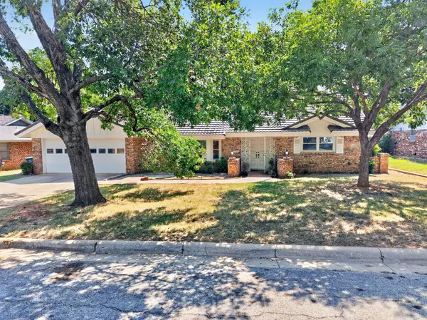 901 Lake Charles Avenue, Fort Worth, TX 76103