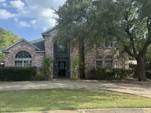 1108 Kensington Drive, DeSoto, TX 75115