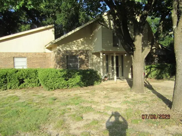 1530 S Dallas Avenue, Lancaster, TX 75146 - #2