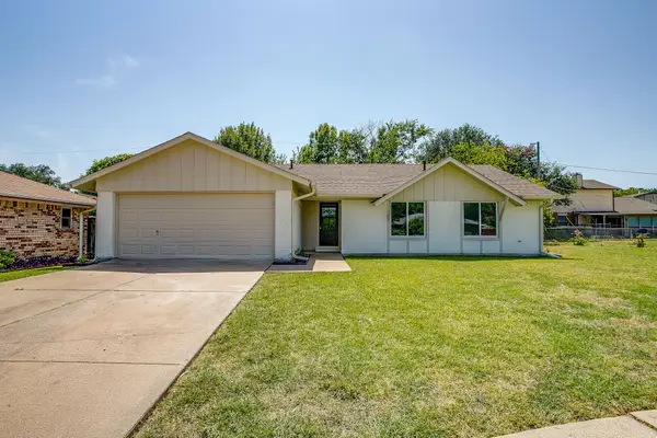 7017 Betsy Ross Court, Watauga, TX 76148