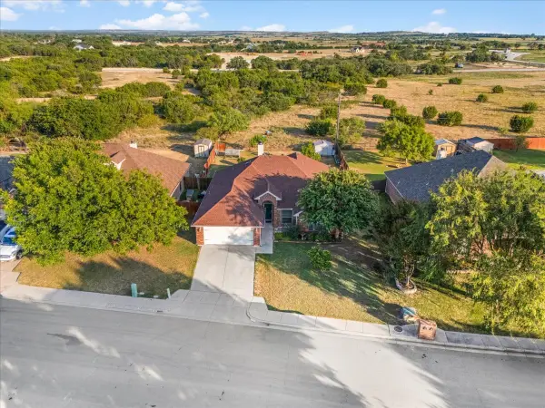 380 Lockwood Lane, Weatherford, TX 76087