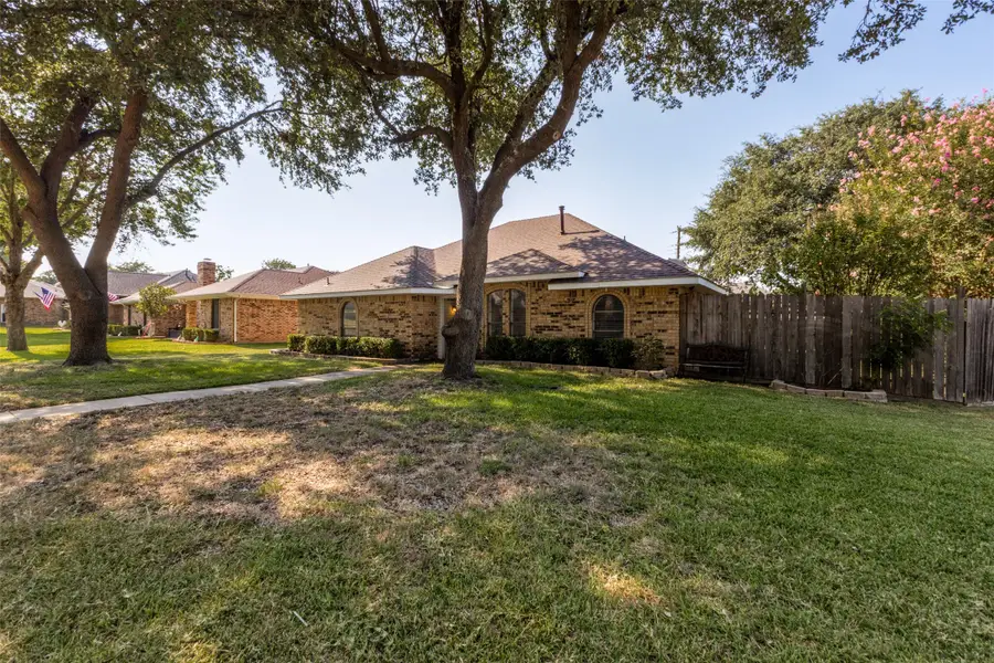 841 Broadmoor Drive, Mesquite, TX 75149 - #2