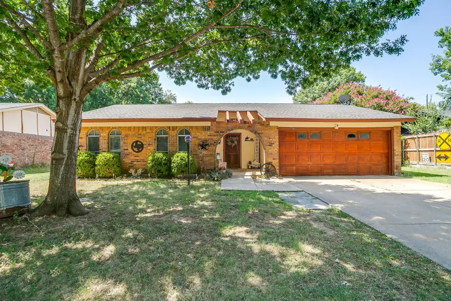 731 NW Wood Street, Burleson, TX 76028 - #2