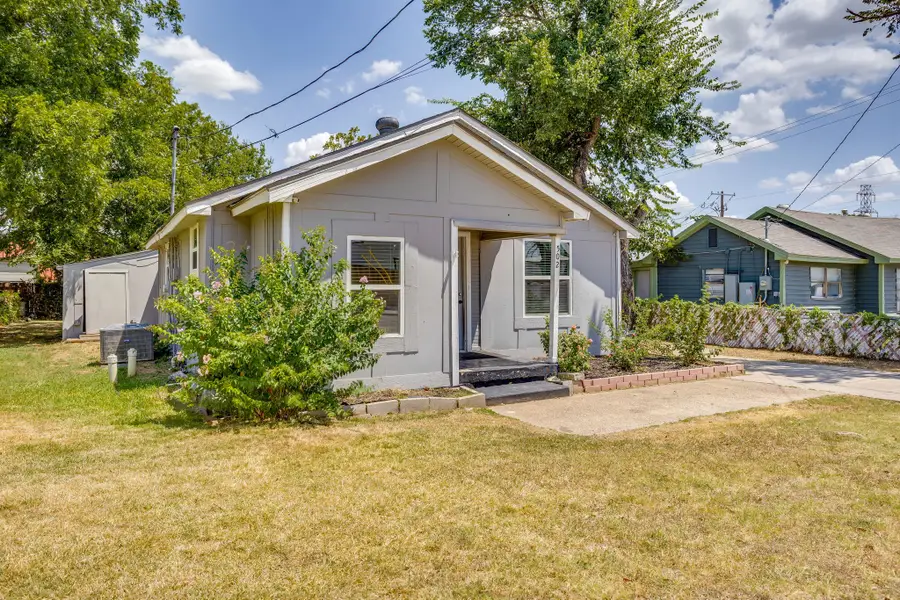 502 N Delaware Street, Irving, TX 75061 - #2