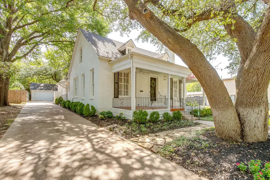 2553 Stadium Drive, Fort Worth, TX 76109 - #2
