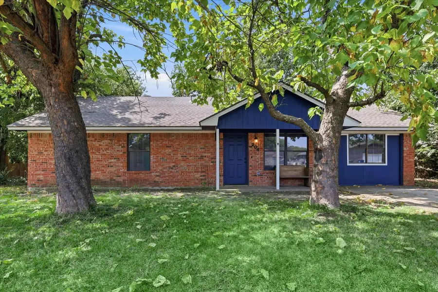 204 Jackilu Street, Sanger, TX 76266 - #2