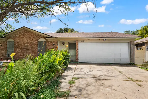 1825 Avenue B, Grand Prairie, TX 75051