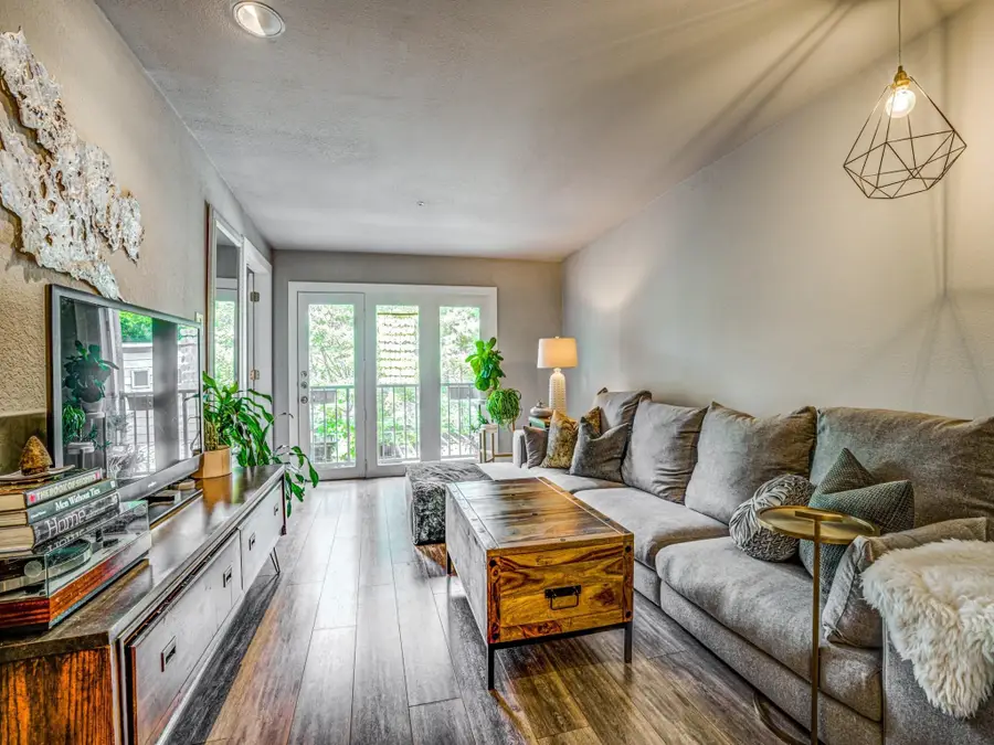 4303 Buena Vista Street #203, Dallas, TX 75205 - #2