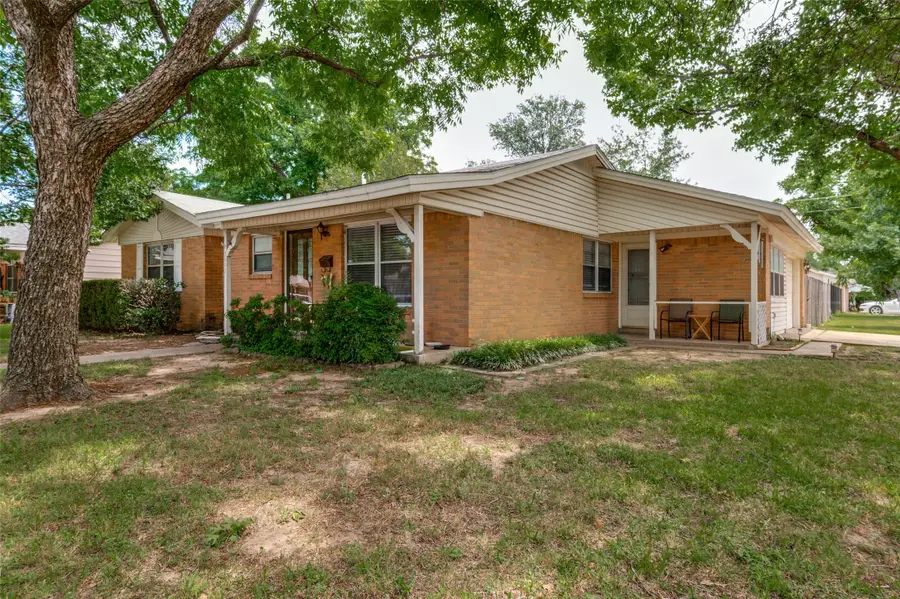2002 Winthrop Street, Irving, TX 75061 - #2