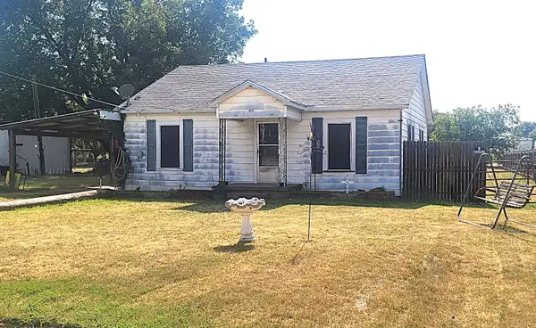 402 S Avenue D, Olney, TX 76374