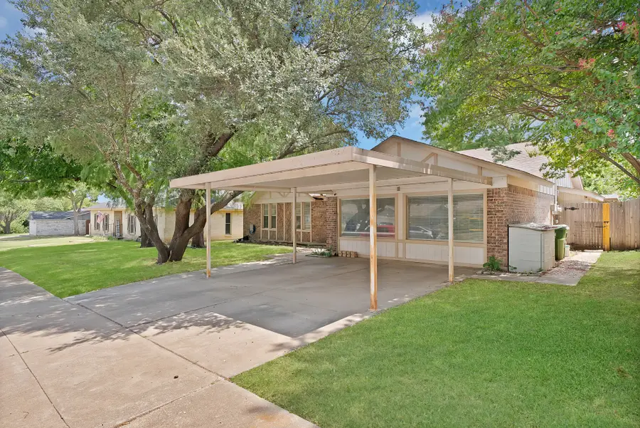 6905 Yorkston Street, Watauga, TX 76148 - #3