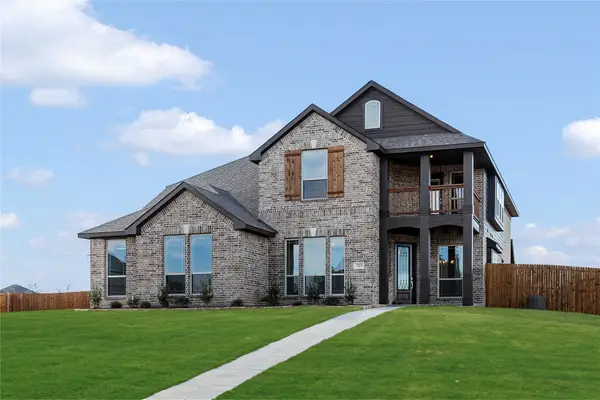 733 Serenity Lane, Red Oak, TX 75154
