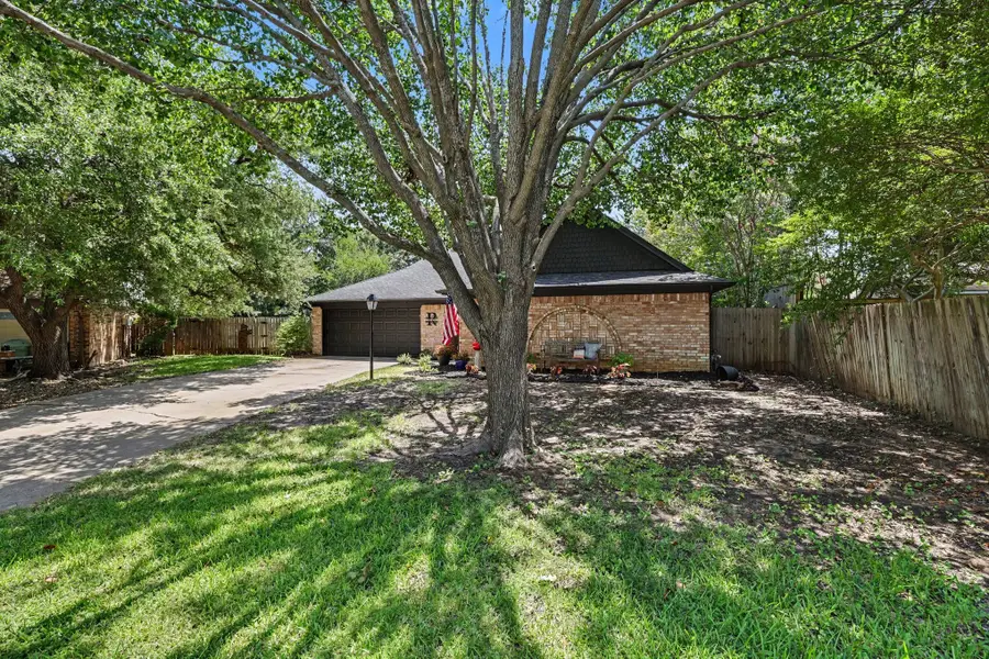 2304 Dove Meadow Court, Grapevine, TX 76051 - #2