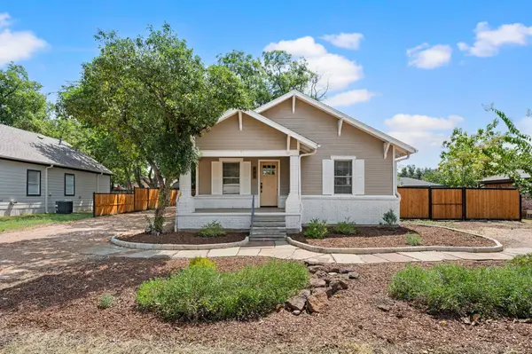 607 N Church Street, Pilot Point, TX 76258