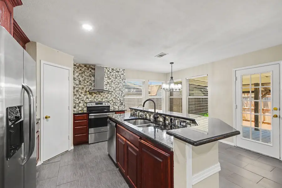 2016 Cardinal Lane, Lewisville, TX 75077 - #3