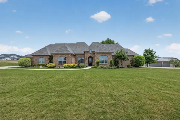 12617 Bella Colina Drive, Fort Worth, TX 76126