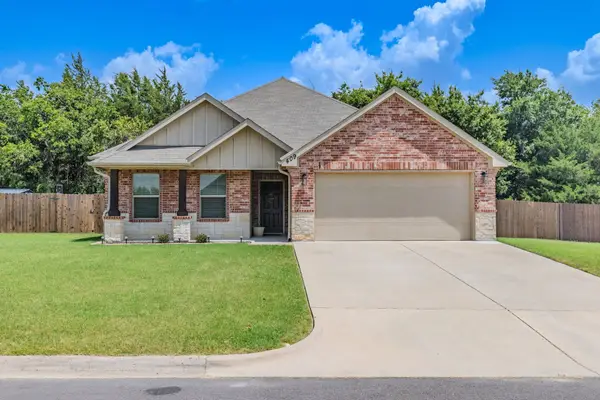 409 Mesa Drive, Lone Oak, TX 75453