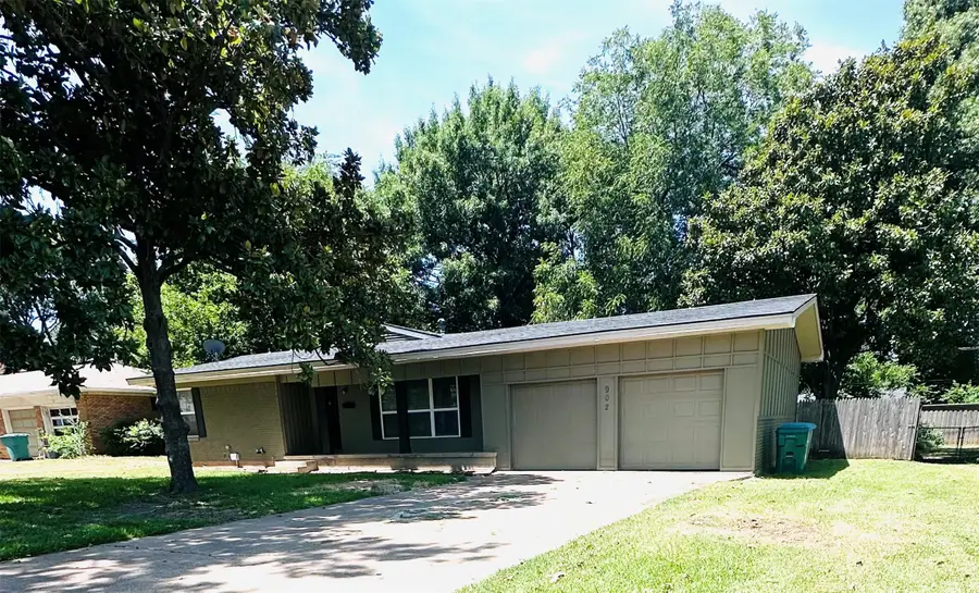 902 Crestview Drive, Sherman, TX 75092 - #3