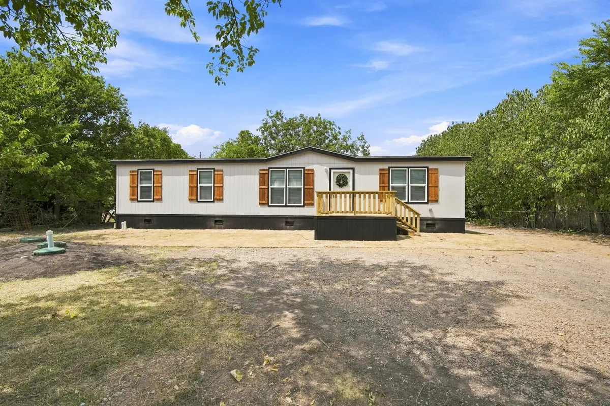 205 Lazy Lane, Red Oak, TX 75154 - #1