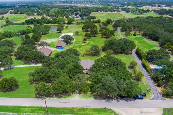 703 Robin Lane, Argyle, TX 76226