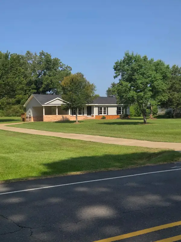 8075 N Lakeshore Drive, Shreveport, LA 71107