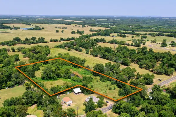 911 5th Street, Honey Grove, TX 75446