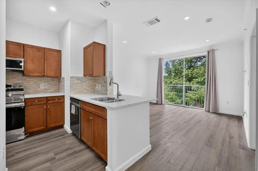 330 E Las Colinas Boulevard E #240, Irving, TX 75039 - #2