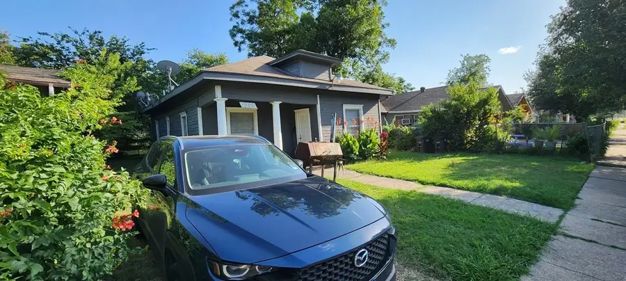 1320 Elm Wood Avenue, Fort Worth, TX 76104 - #3